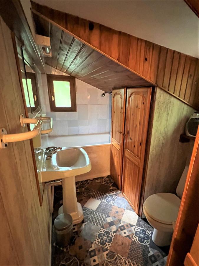 Cabane Dans Les Bois Avec Vue Sur Les Pyrenees Saint-Laurent-de-Neste Exteriör bild
