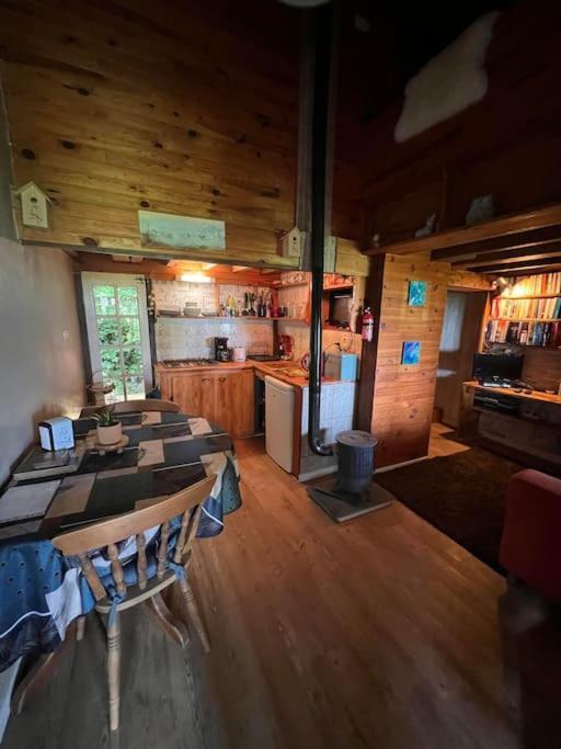 Cabane Dans Les Bois Avec Vue Sur Les Pyrenees Saint-Laurent-de-Neste Exteriör bild