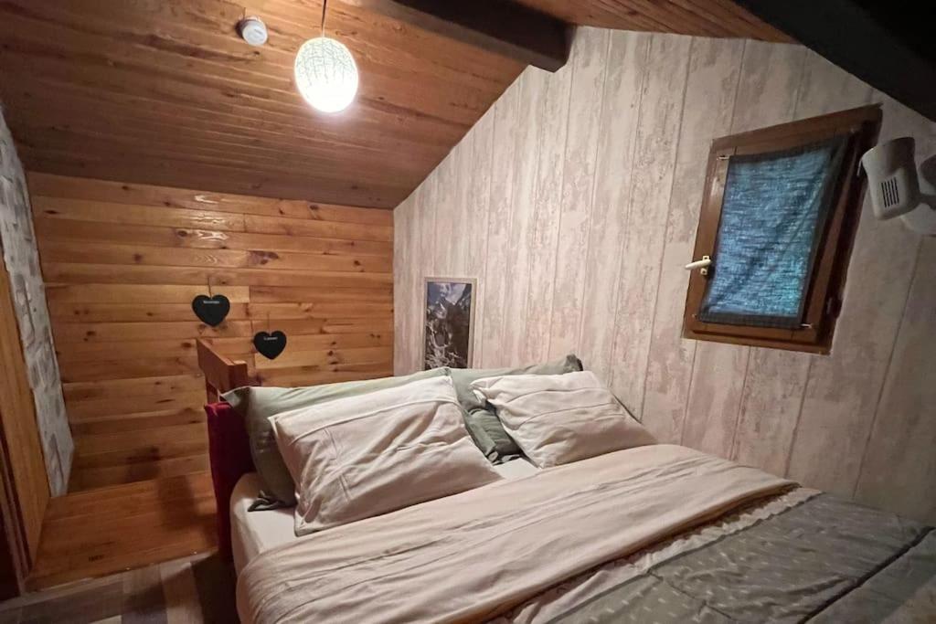 Cabane Dans Les Bois Avec Vue Sur Les Pyrenees Saint-Laurent-de-Neste Exteriör bild